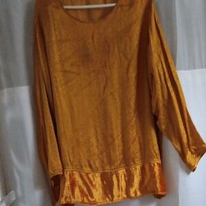 Bottega Veneta Gold Women's Top Pit To Pit 27 Inches